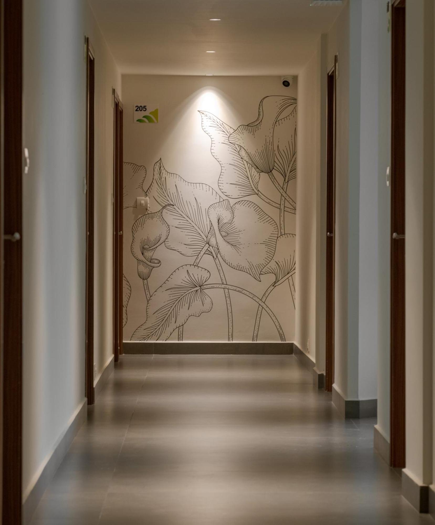Aryaas Regent Hotel Kochi Екстериор снимка