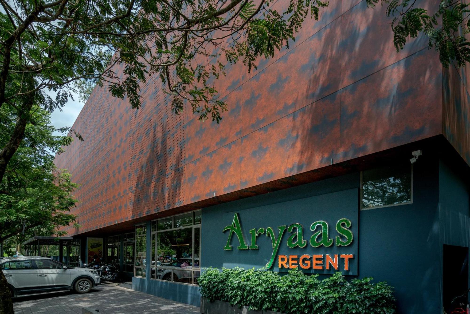 Aryaas Regent Hotel Kochi Екстериор снимка